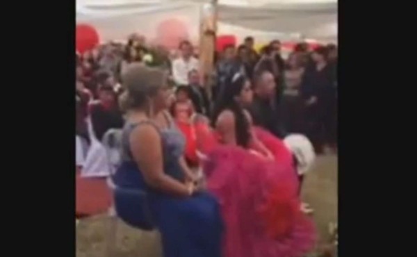 Siga en vivo la celebración de los 15 años de Rubi