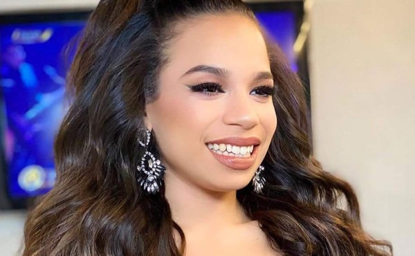 Angie Flores gana el Fans' Choice Awards 2020
