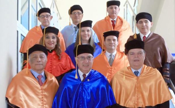 Universidad de San Pedro Sula festeja graduación