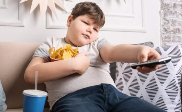 Niños latinos, población en más alto riesgo de obesidad durante la pandemia