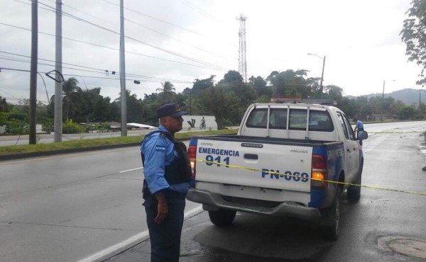 Encuentran cadáver de persona embolsada en carretera de Choloma