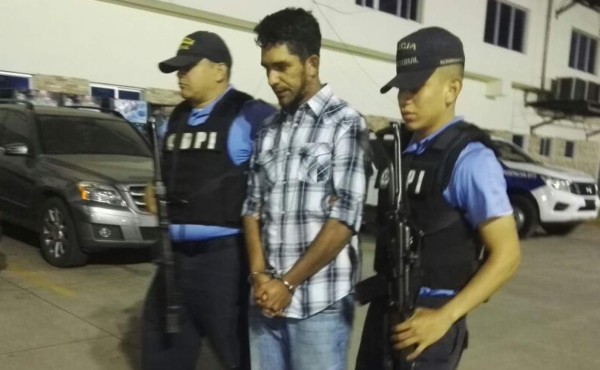 Detienen a expolicía por daños a hotel durante violenta protesta en Honduras