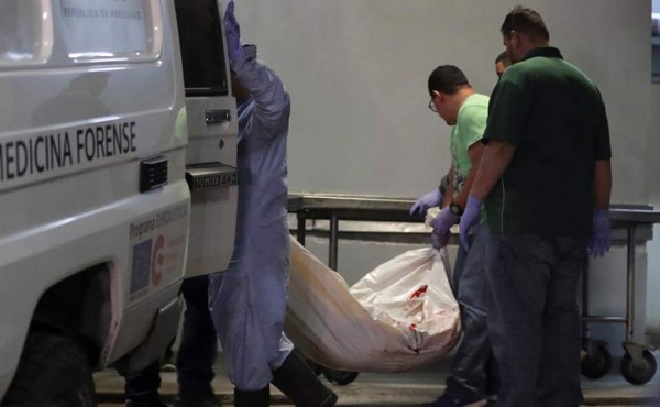 Rebelión y muerte: las trágicas imágenes de la nueva masacre en una cárcel de Honduras