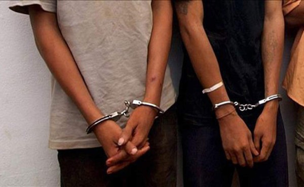 Detienen a dos presuntos mareros en El Negrito, Yoro