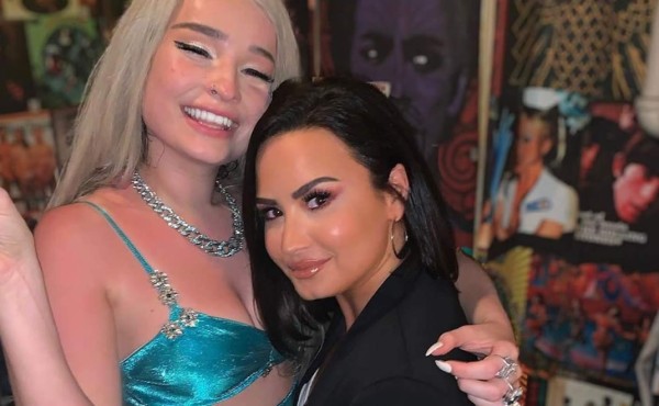 Demi Lovato piensa en compartir su vida con otra mujer