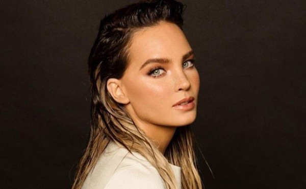 Belinda celebra 20 años de carrera y manda mensaje a sus fans