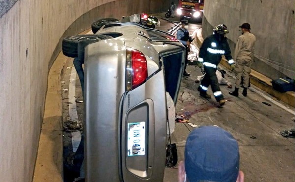 Conductor fallece al caer en túnel de puente