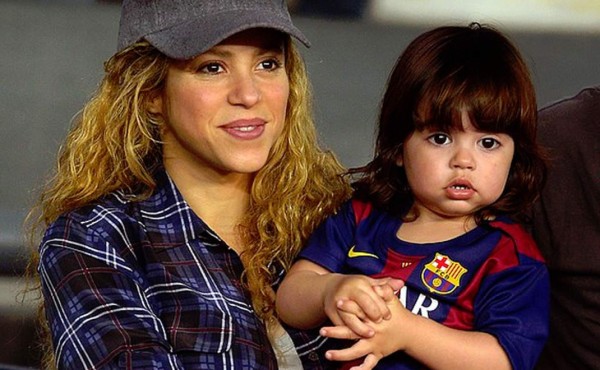 Shakira enseña a Milan ¡siete idiomas!