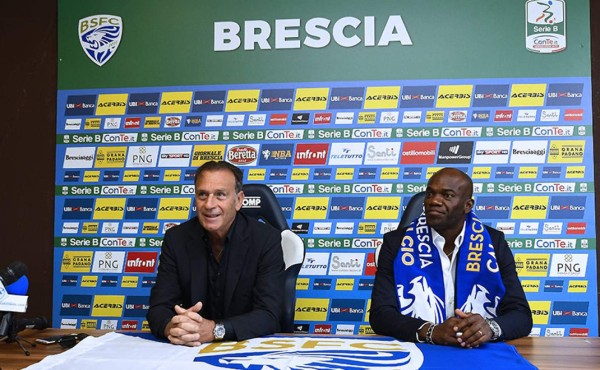 David Suazo, presentado como DT del Brescia: 'No me asusta la responsabilidad'