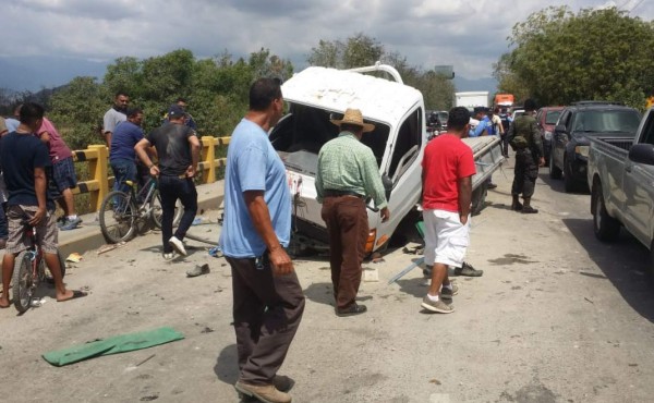 Más de seis heridos deja aparatoso accidente en La Lima