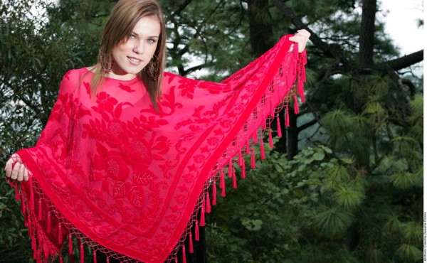 Ideas para lucir los populares ponchos