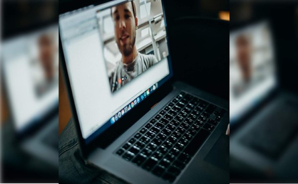 La pesca 'encuerada” con otro