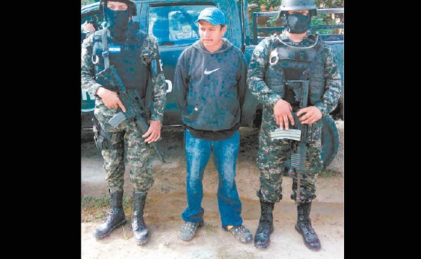 Remiten a la Penitenciaría a supuestos asesinos de El Paraíso