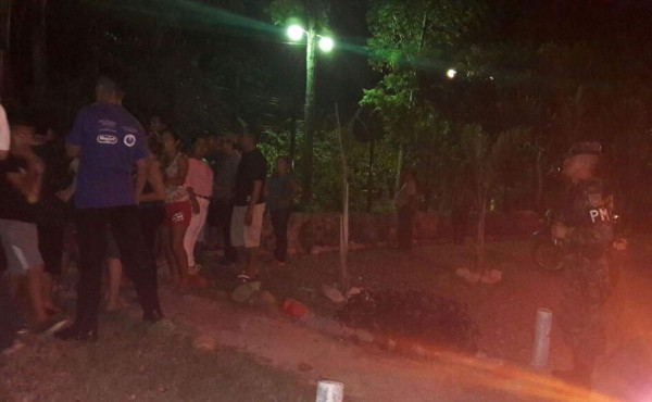 Matan a dos jovencitos en un parque de colonia Sampedrana
