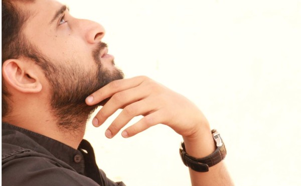 No corta todavía el cordón umbilical