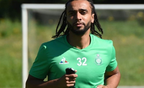 Jugador compra botas en eBay para no 'prostituirse' con patrocinadores