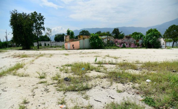 En guarida de asaltantes se ha convertido el predio de antiguo penal sampedrano