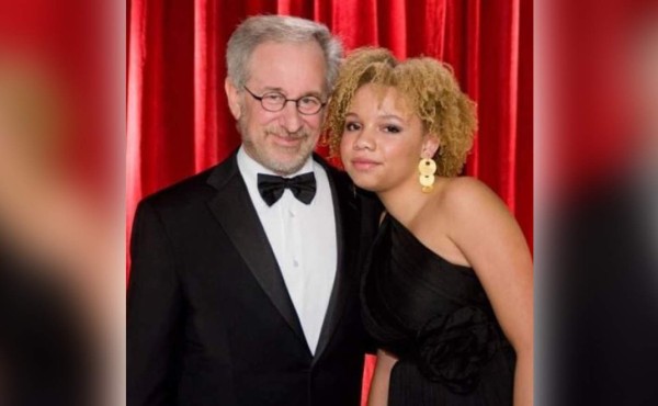 Arrestan por violencia a la polémica hija de Steven Spielberg