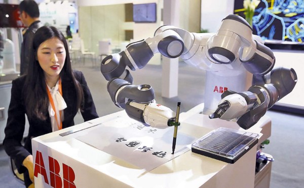 China recurre a los robots para mantener su ventaja industrial