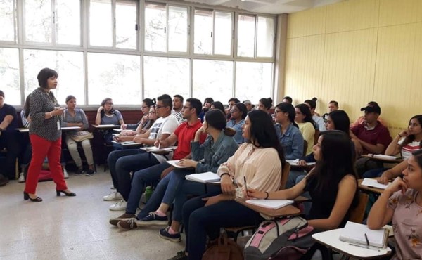 Más de 80,000 estudiantes iniciaron clases hoy en la Unah
