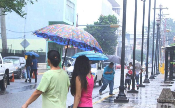 Lluvias y chubascos moderados pronostican para la zona norte de Honduras