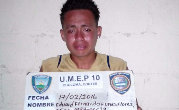 Joven suelta en llanto cuando lo capturan con marihuana en Choloma