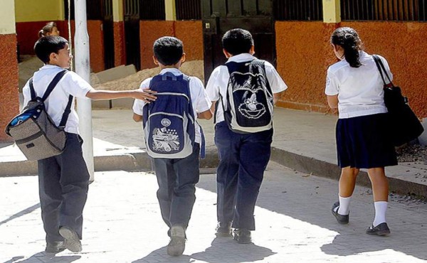 En febrero iniciaría pilotaje de clases presenciales en sitios con cero contagios