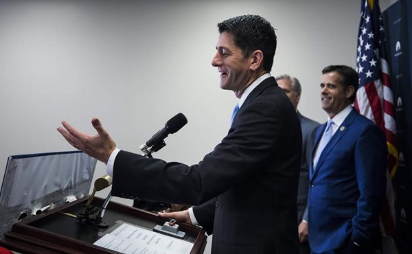 Paul Ryan: menor cobertura médica será porque muchos no la querrán  