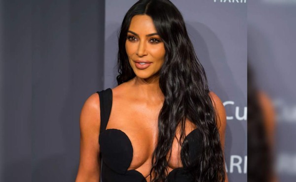 Kim Kardashian es premiada por abogados