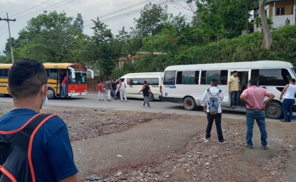 Transportistas continúan parcialmente las tomas de carreteras en Honduras