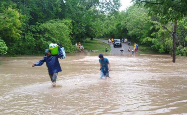 Alerta Roja en Pacífico de Costa Rica por lluvias