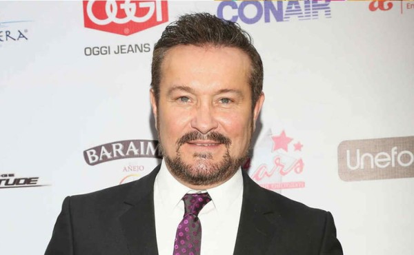 Arturo Peniche ingresa a urgencias en hospital