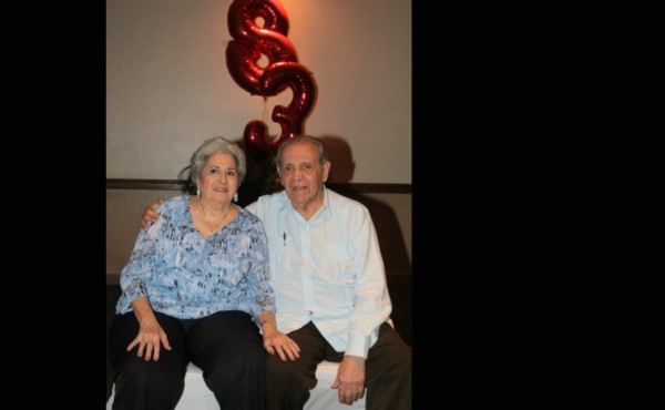 Dicha por los 83 años de la dama Julia Larach