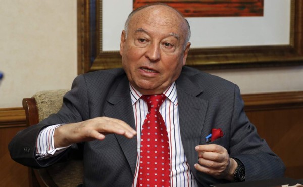 Panamá firma créditos por 245 millones dólares para educación y agua