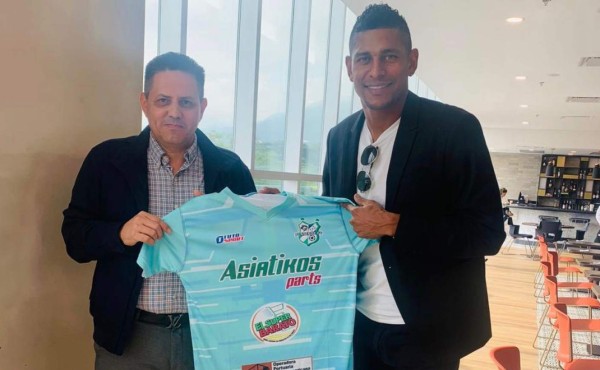 Oficial: Carlo Costly firma contrato con Platense FC