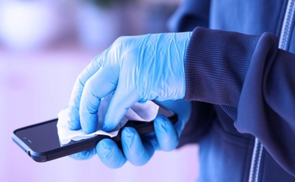 Así se debe limpiar y desinfectar tu celular