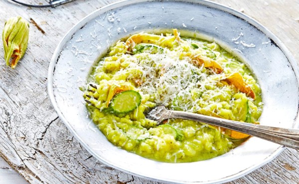 Risotto de flor de calabaza con queso parmesano
