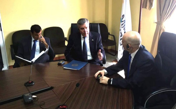 Comisionado de EUA se reúne con el Fiscal General de Honduras