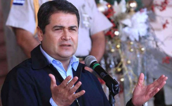 Presidente de Honduras se solidariza con ecuatorianos por terremoto