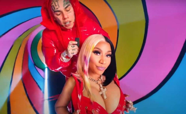 Nicki Minaj aviva rumores de embarazo con atrevida foto de 'Trollz'