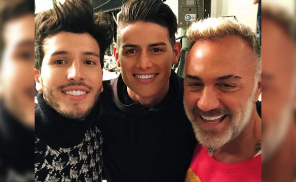 Sebastián Yatra y Gianluca Vacchi presentan su tema para el Mundial