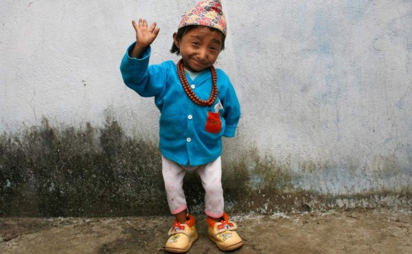 Muere el hombre más bajito del mundo en Nepal a los 27 años