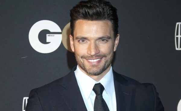 Julián Gil declara la guerra a 'People'  