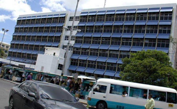 Hospital Escuela habilitará otra sala para atender más casos de dengue