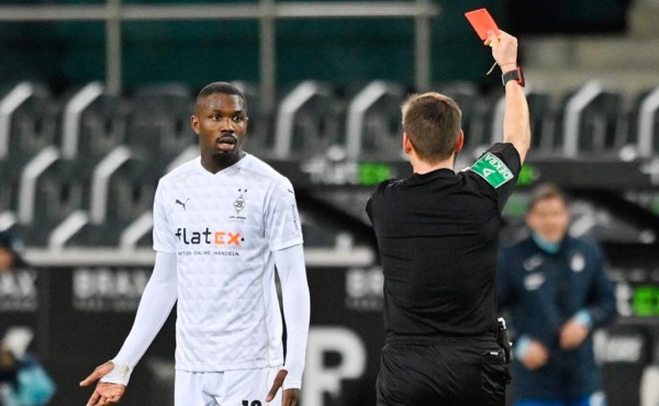 Hijo de Lilian Thuram, expulsado por escupir a un rival en Alemania