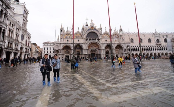 Venecia, en estado de alerta por nueva marea alta tras un sábado de 'tregua'   