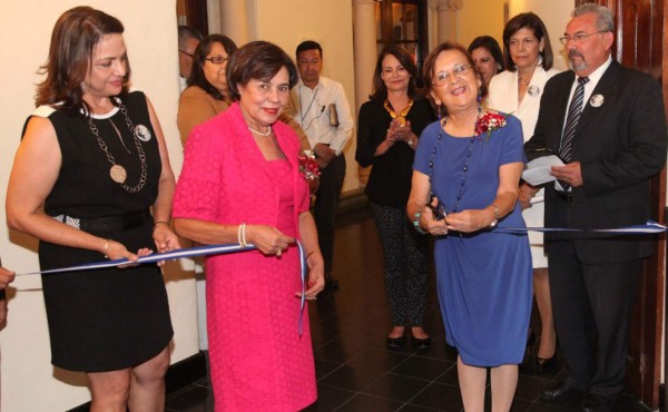 Reconocimiento para Mercedes Agurcia Membreño