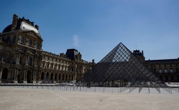 El Louvre adapta su reapertura para conquistar al público local