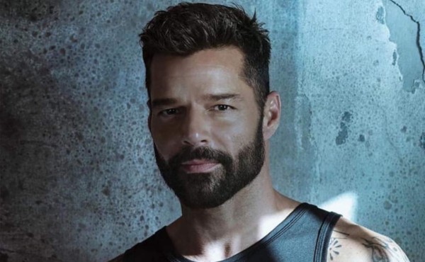 Ricky Martin estrena mundialmente su nuevo sencillo y video 'Tiburones'