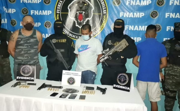 Capturan a supuestos sicarios y asaltantes de la banda 'Los Grillos'